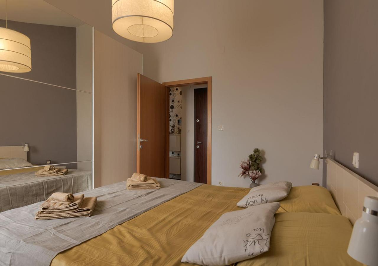 Apartment Leki - Newly Renovated, Modern City Spot Pula Exterior photo